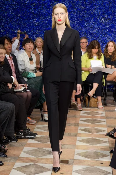 Look 1